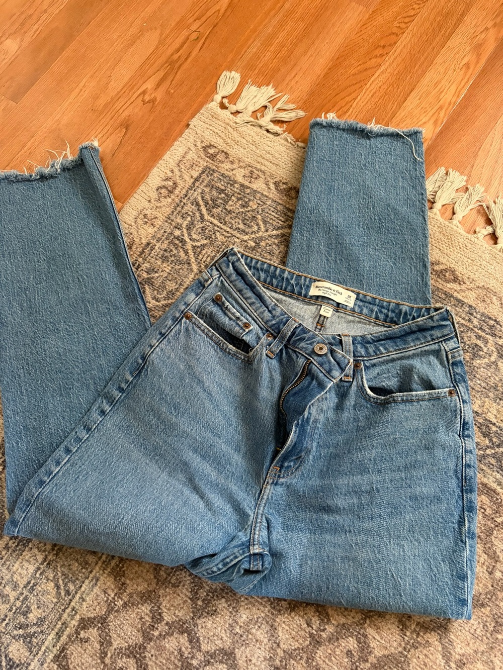Abercrombie Straight High Rise Curve Love Jeans